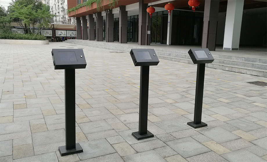 OA1000 Pro 家長接送安保管理系統(tǒng)終端支持有線網(wǎng)絡(luò)、Wifi、U盤等數(shù)據(jù)傳輸方式，輕松勝任各種復(fù)雜通訊環(huán)境。